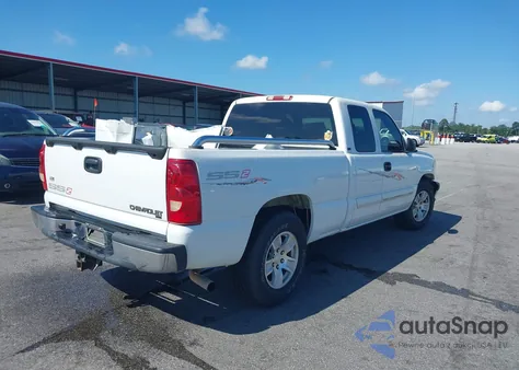 2003 Chevrolet Silverado 1500 Ls z USA, uszkodzony, nr VIN 2GCEC19V631156876